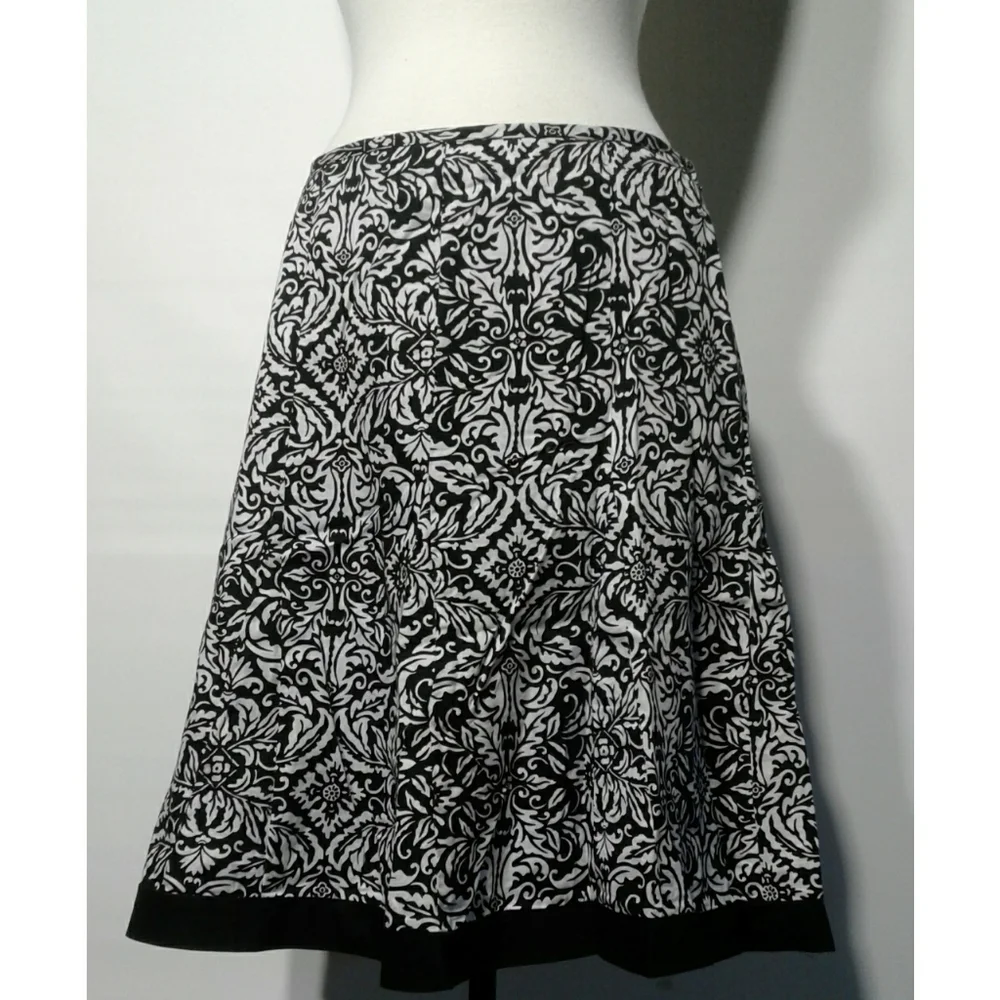 Ann Taylor skirt floral petite size 10P